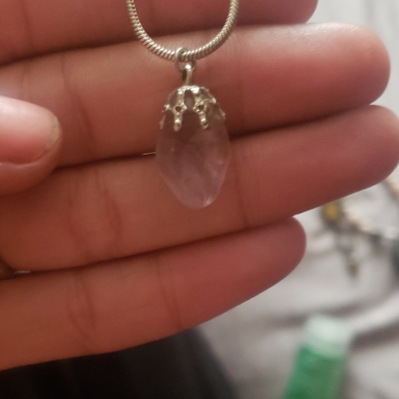 Pale Amethyst pendant with silver rope necklace - Picture 4 of 4